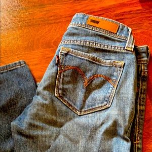 🔥5/$15🔥 Levi - Red Tab Demi Curve